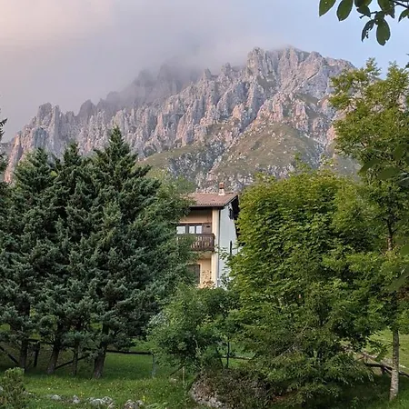 Base Camp - For Those Who Love The Mountains Piano dei Resinelli